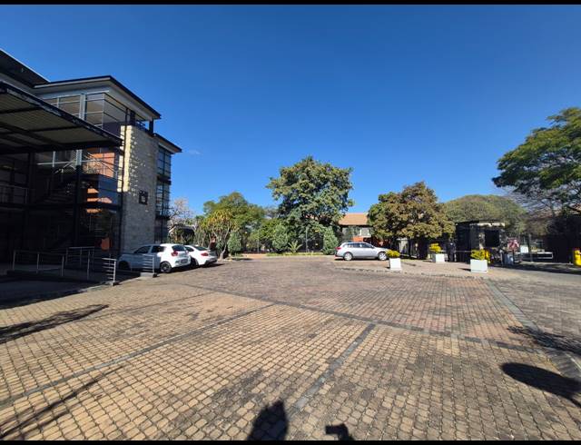 122M² OFFICE TO LET IN SANDTON CENTRAL